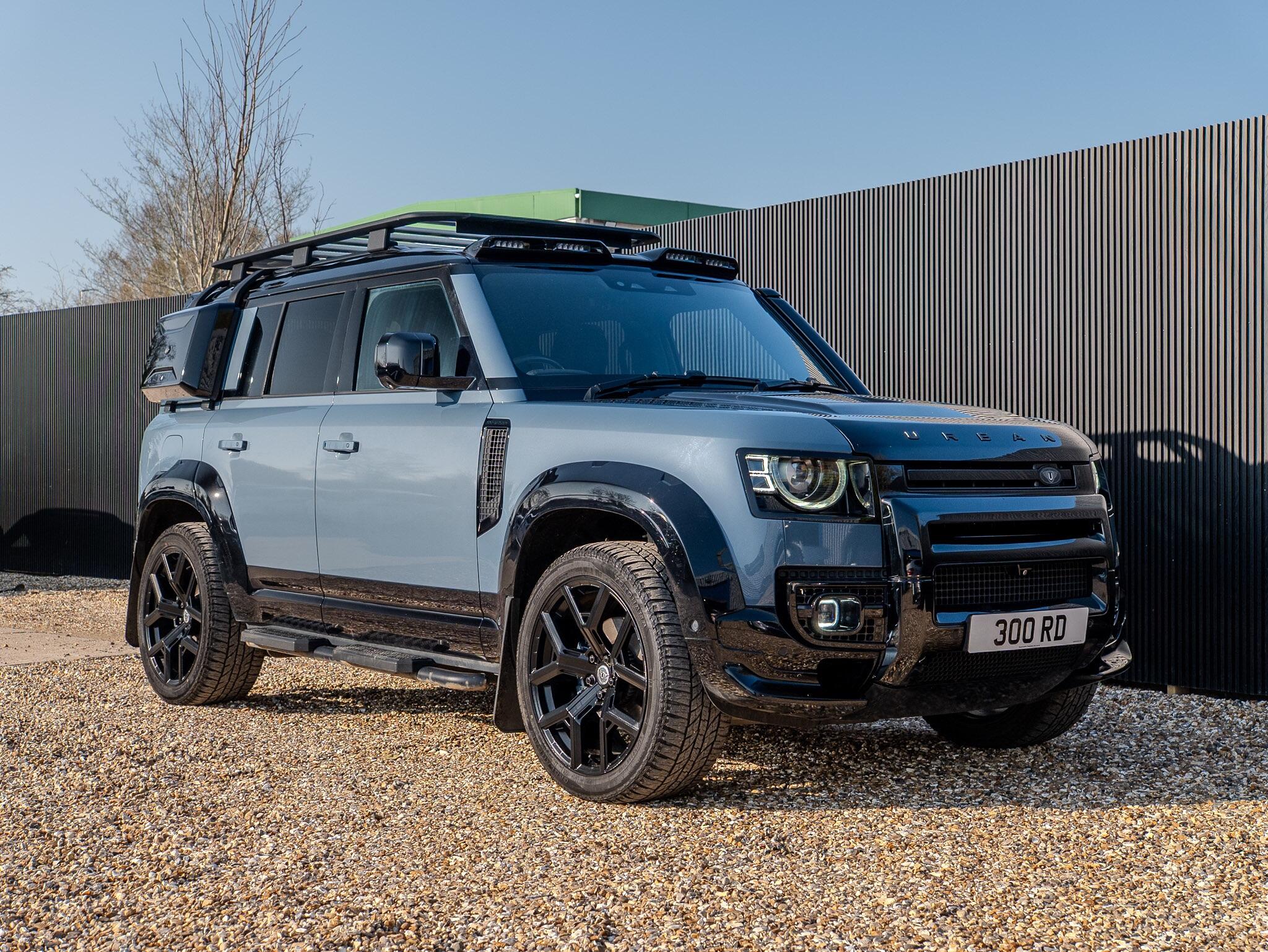 LAND ROVER DEFENDER X-DYNAMIC SE D MHEV A - Image 1